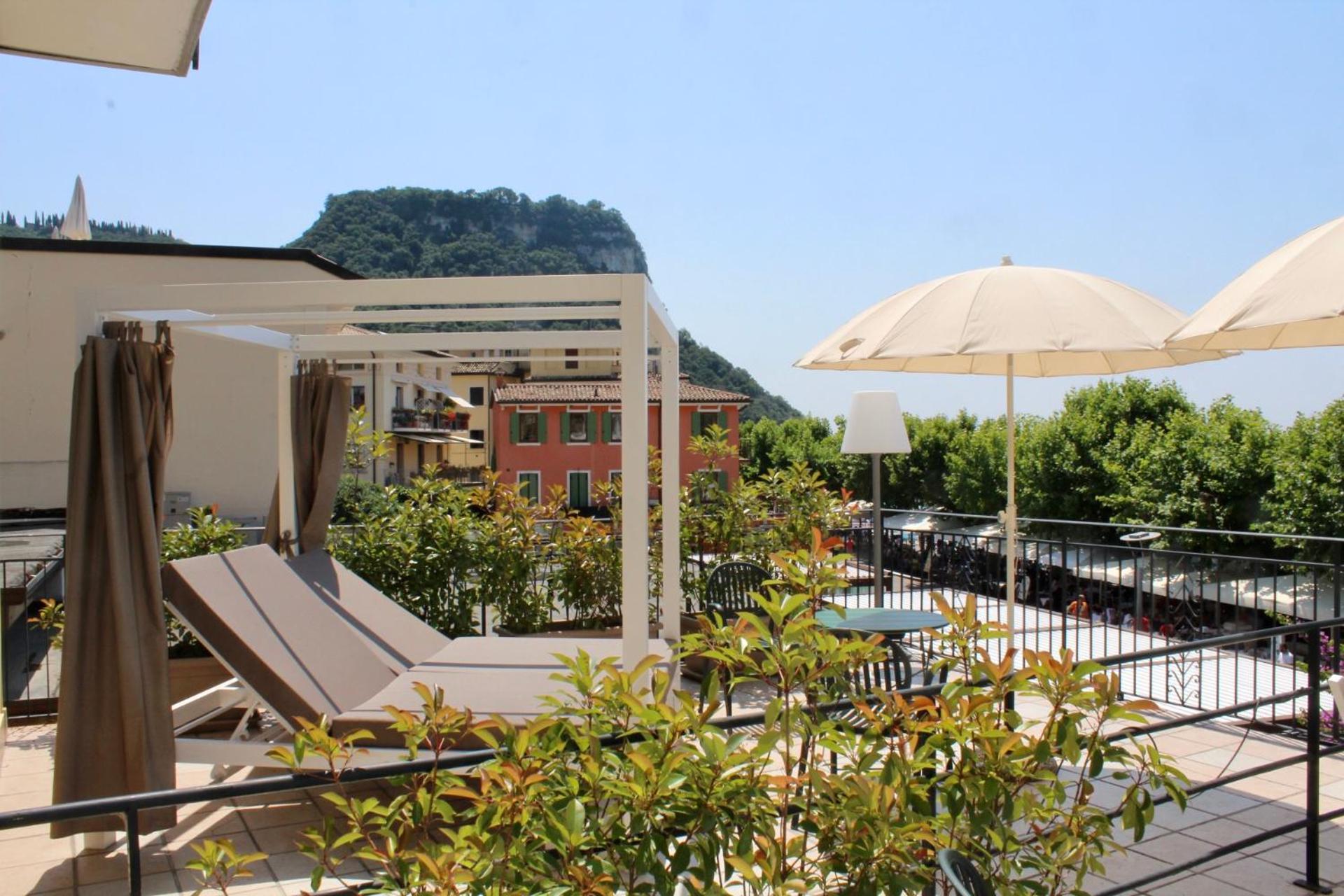 Hotel Tre Corone 가르다 외부 사진